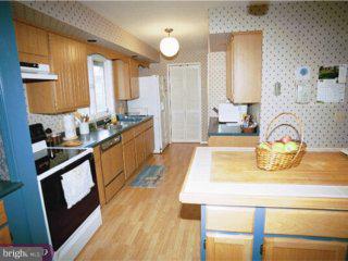 665 High Boulevard Reading, PA 19607 - Photo 4 of 6