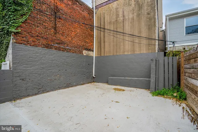 $3,000 | 2358 East York Street, Philadelphia, PA 19125