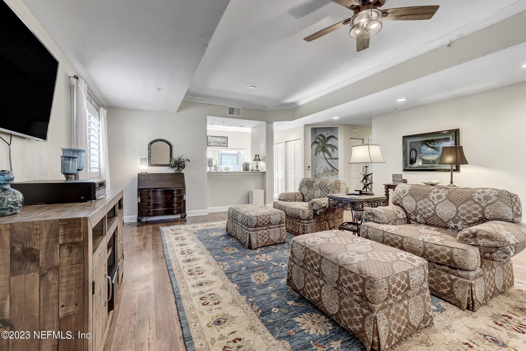 9745 Touchton Road, Unit 2001 Jacksonville, FL 32246 - Photo 5 of 35 Living room looking towards kitchen