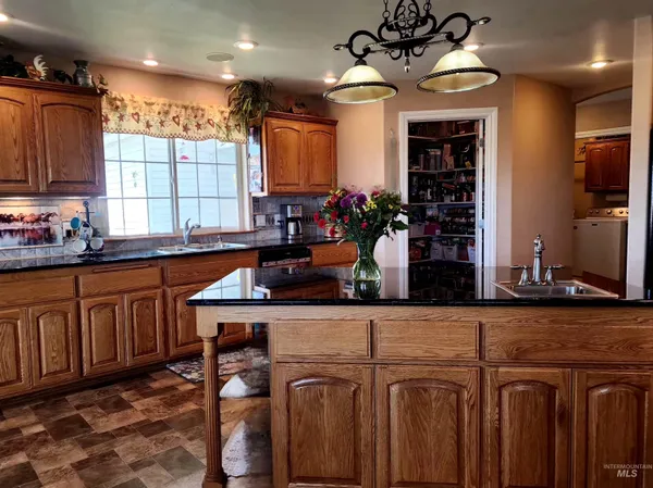 $1,250,000 | 1441 Pound Lane, Clarkston, WA 99403