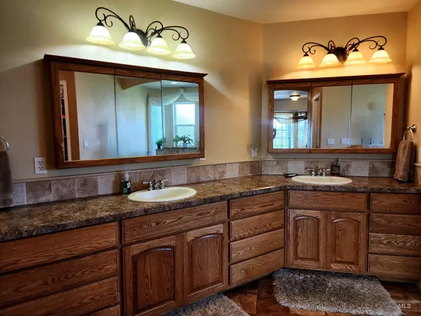 $1,250,000 | 1441 Pound Lane, Clarkston, WA 99403