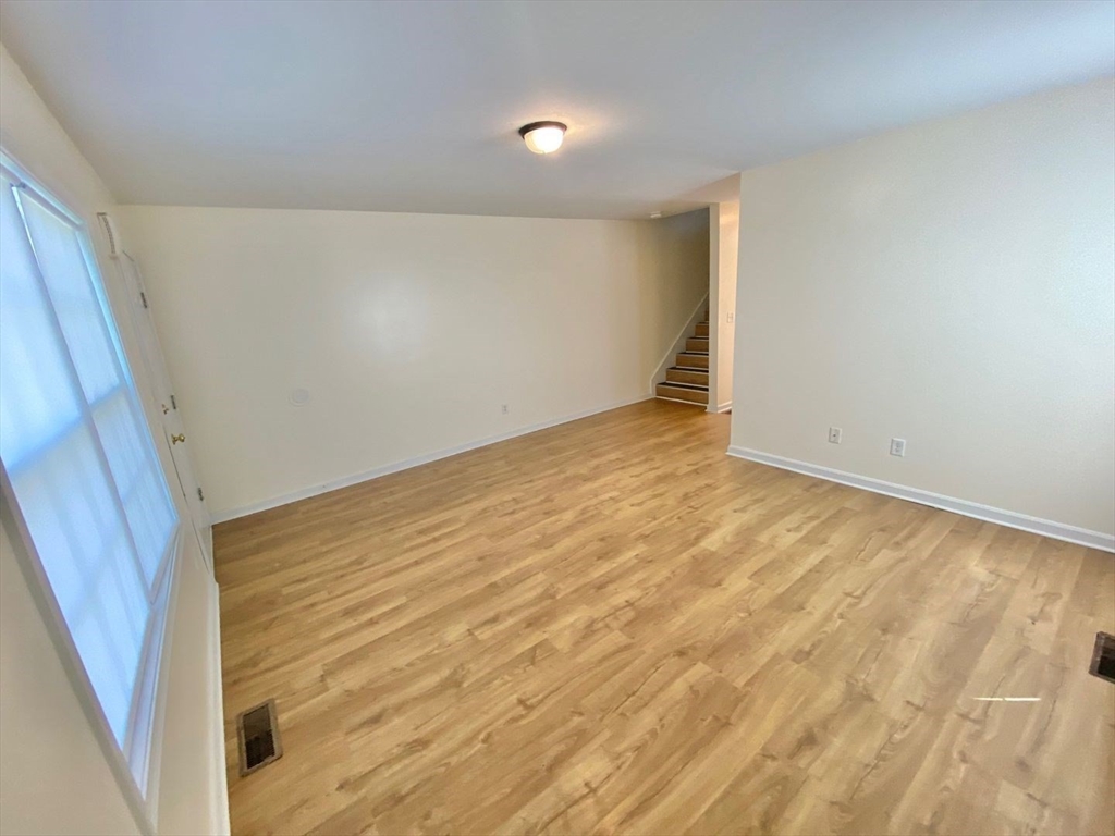 93 Orleans Street, Unit 93 Springfield, MA 01109 - Photo 4 of 21
