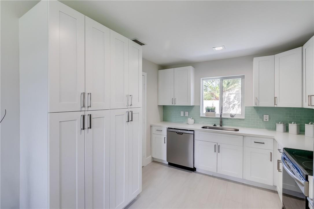 425 Northeast 36th Street Boca Raton, FL 33431 - Photo 20 of 42 Photo 20