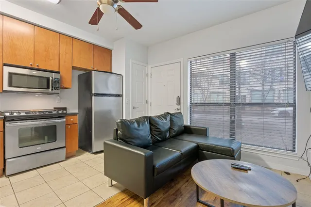 $1,195 | 2515 Pearl Street, Unit 102, Austin, TX 78705