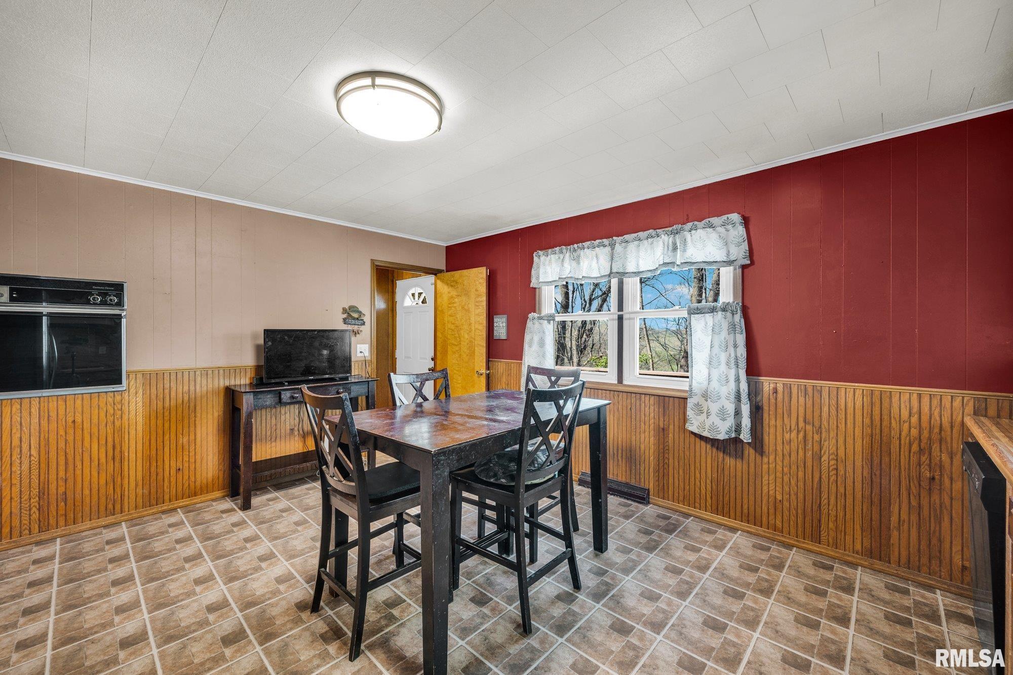 22588 North Creek Road Canton, IL 61520 - Photo 9 of 50