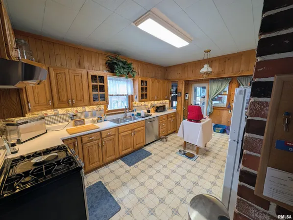 $169,900 | 15315 North 2200th Road, Good Hope, IL 61438