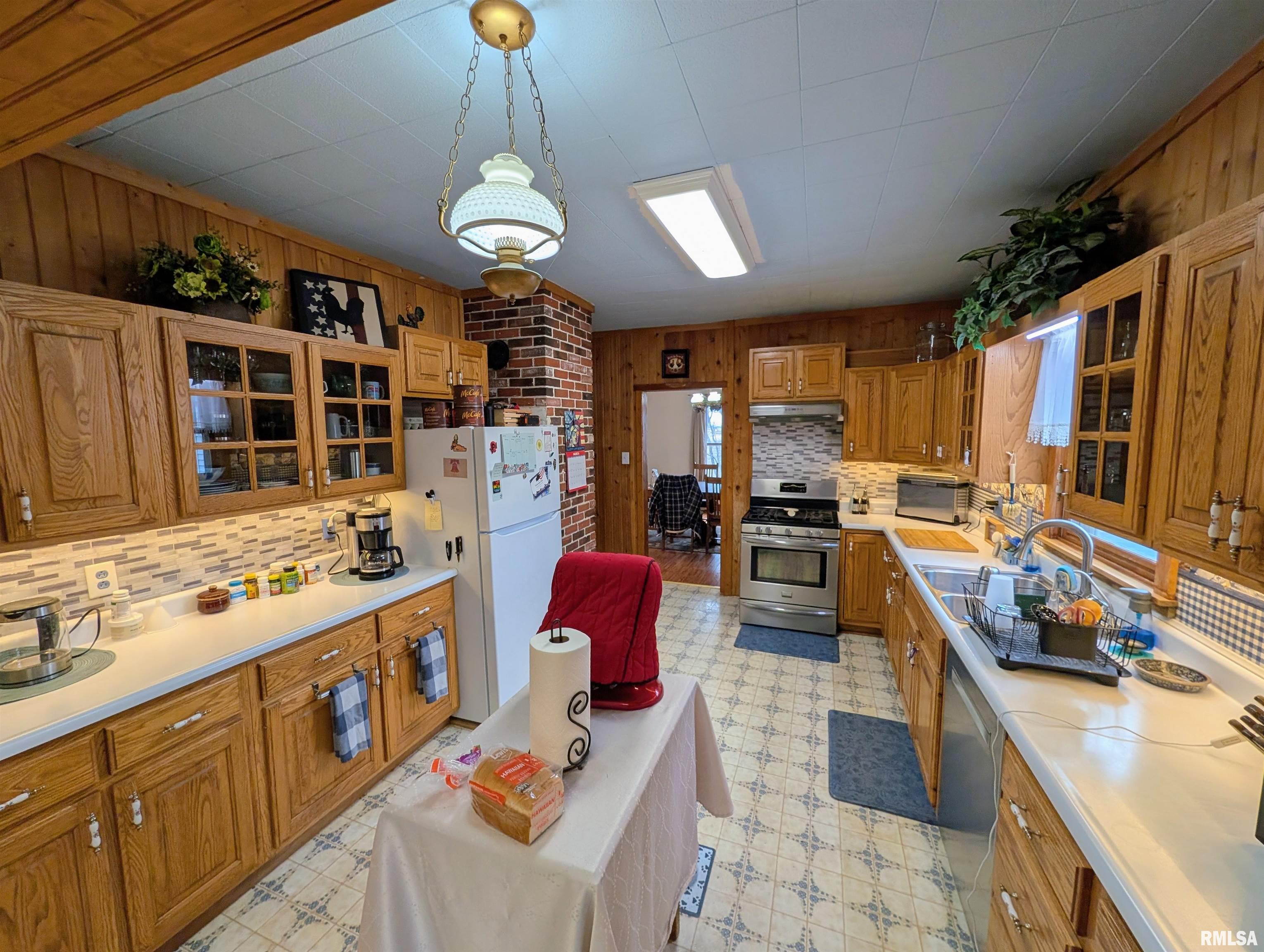 15315 North 2200th Road Good Hope, IL 61438 - Photo 12 of 35