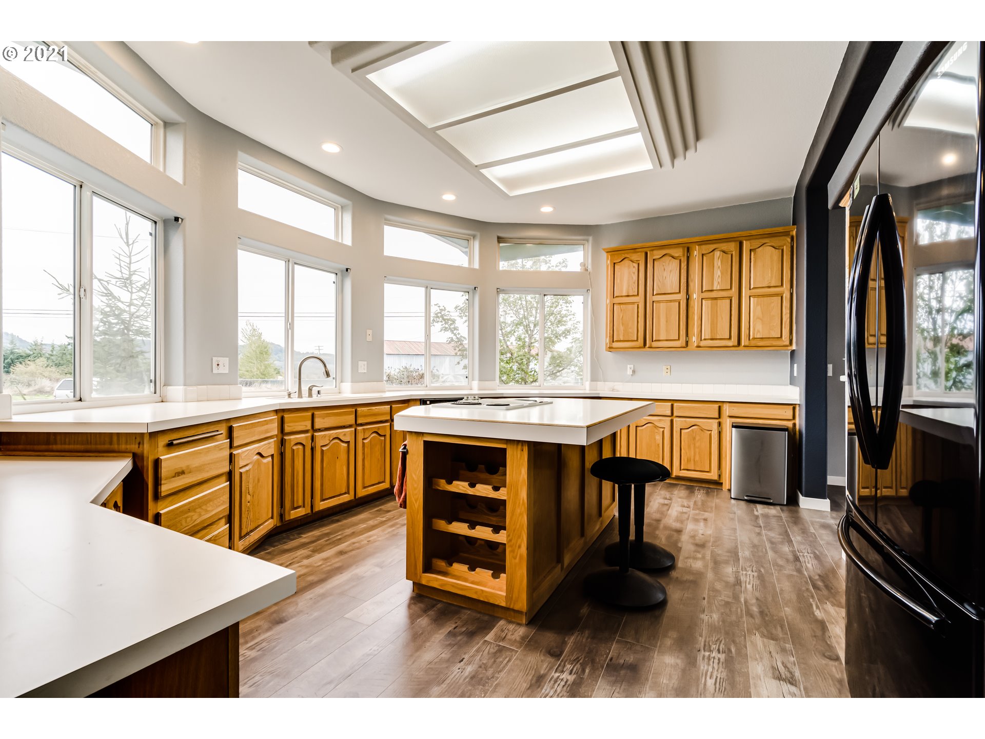 37072 Immigrant Road Pleasant Hill, OR 97455 - Photo 14 of 28 Gallery Image 14