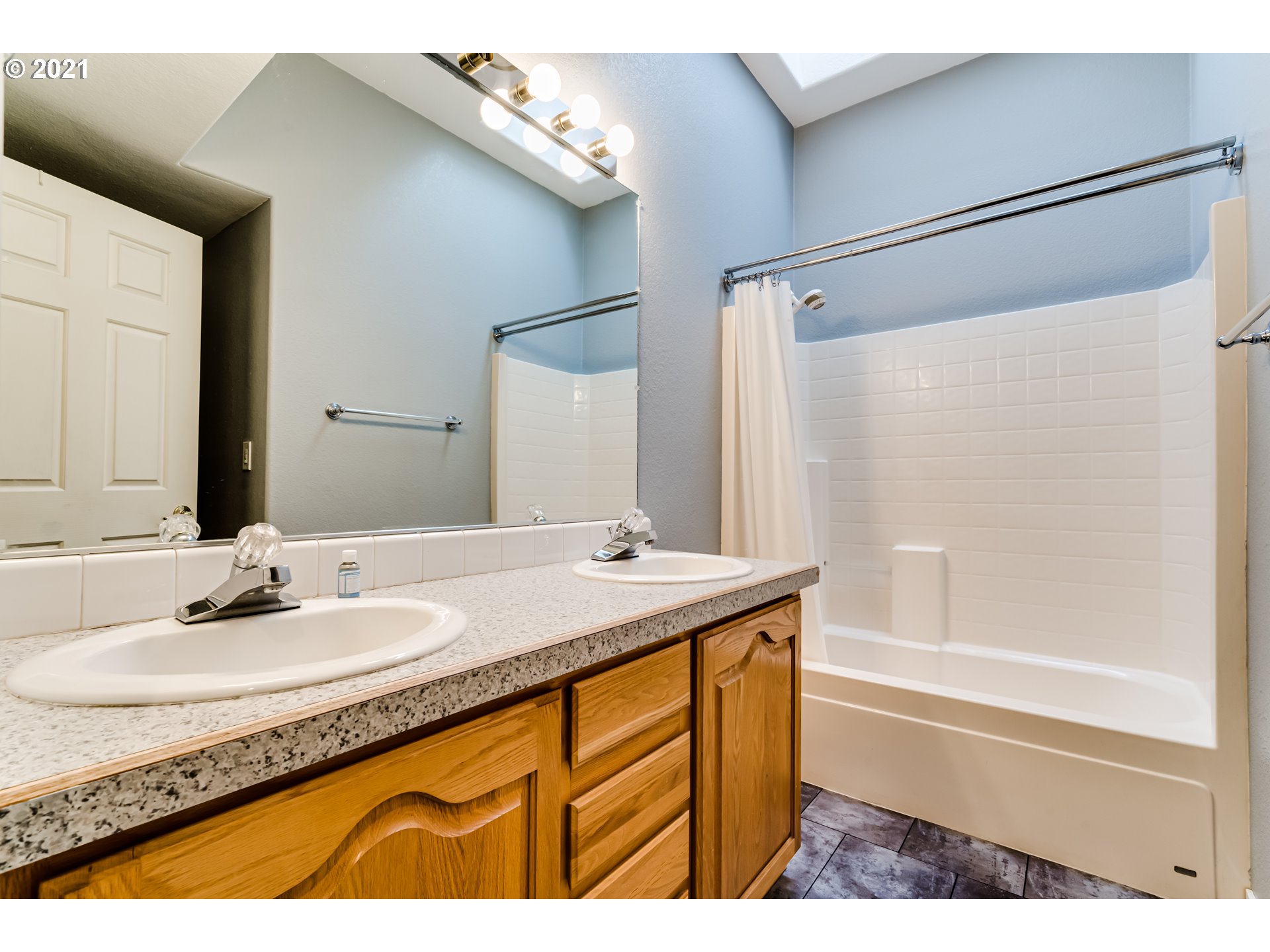 37072 Immigrant Road Pleasant Hill, OR 97455 - Photo 18 of 28 Gallery Image 18