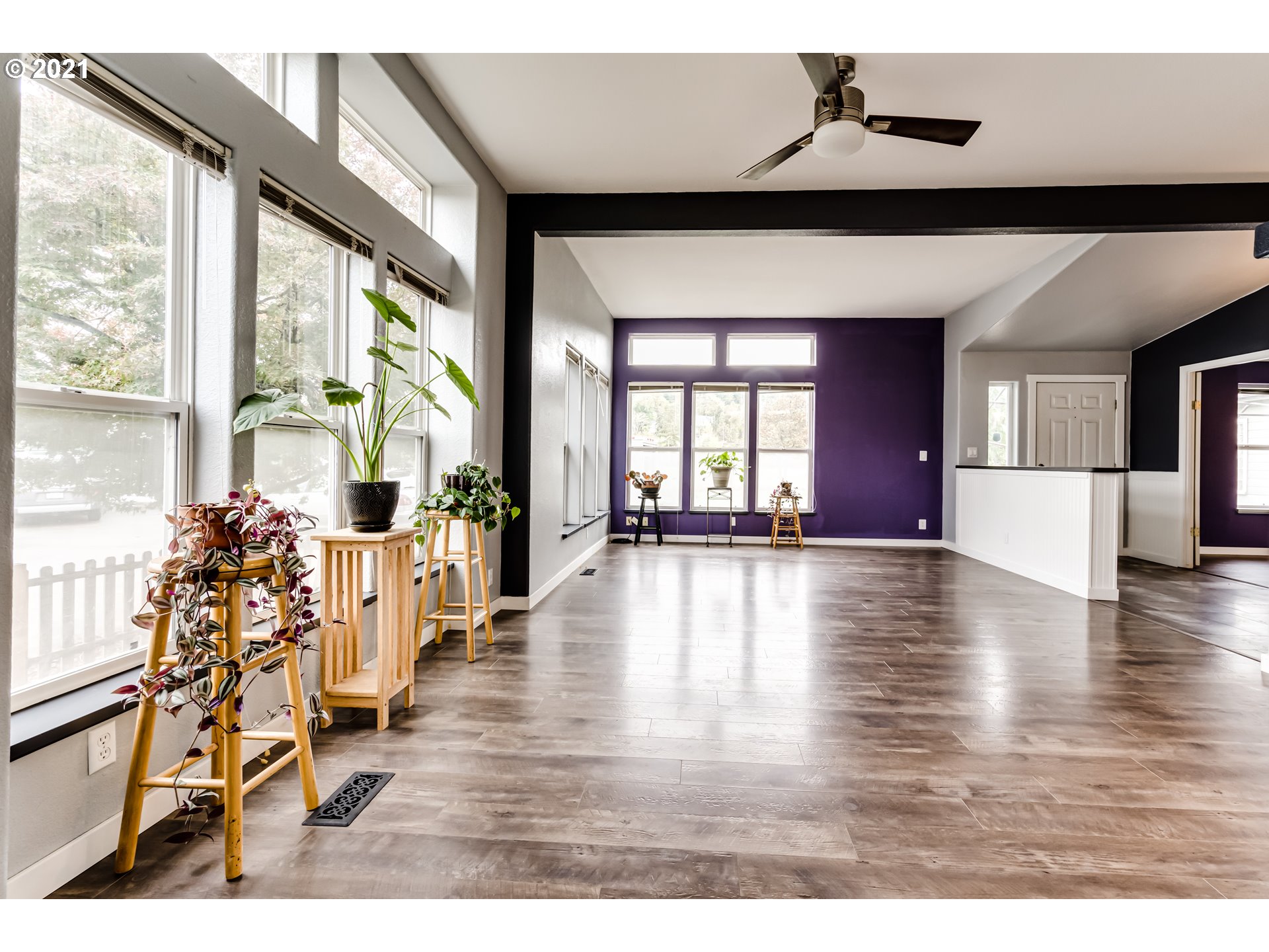 37072 Immigrant Road Pleasant Hill, OR 97455 - Photo 5 of 28 Gallery Image 5
