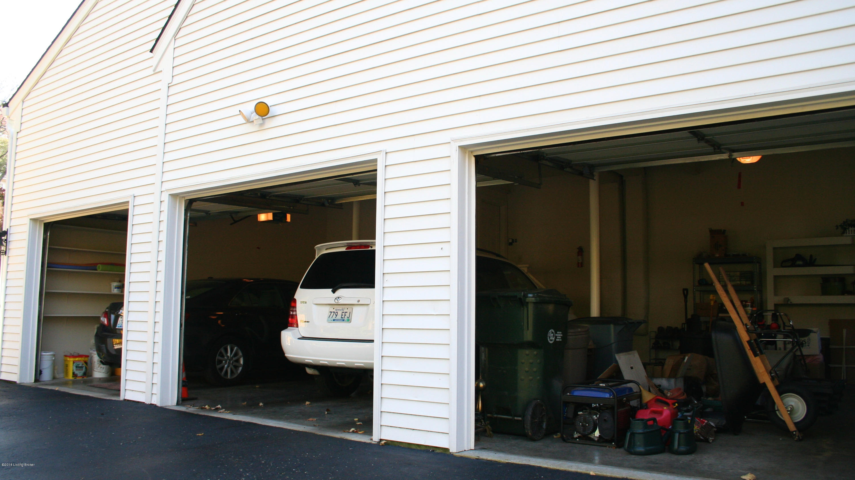 5206 Eastwind Road Louisville, KY 40207 - Photo 47 of 54 Garage