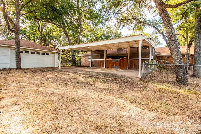 $339,900 | 7909 North River Crossing, China Spring, TX 76633