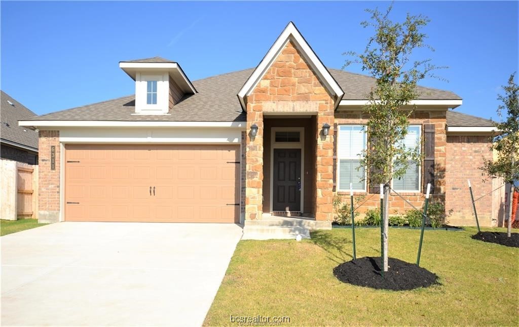 Picture taken when house was vacant