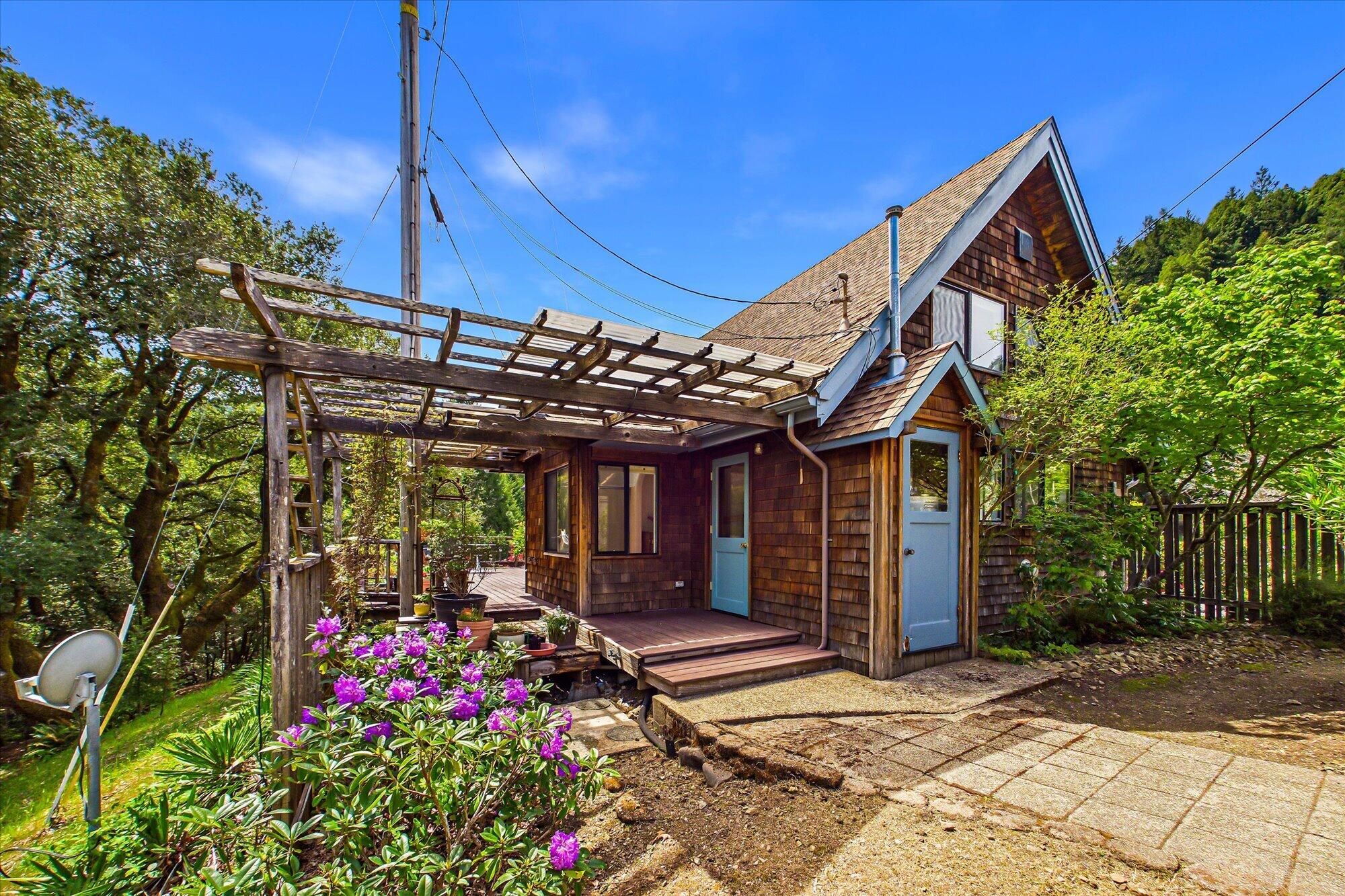 303 Hungry Gulch Road Whitethorn, CA 95589 - Photo 15 of 58