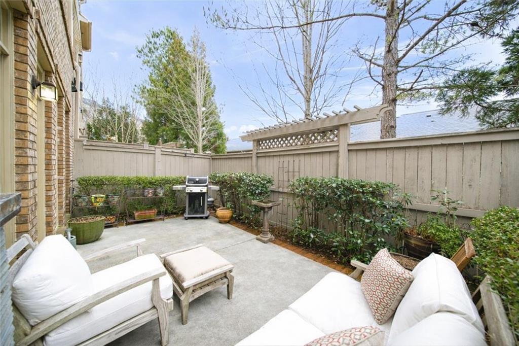 5564 High Point Road Northeast Atlanta, GA 30342 - Photo 18 of 45 a view of a couches in the patio