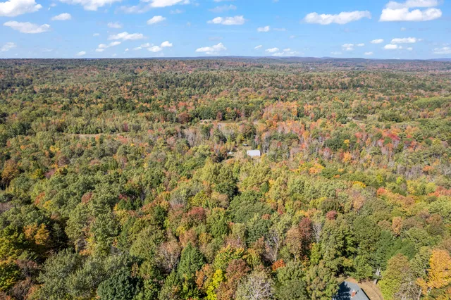 $369,000 | 83 Hemlock Hill Lane, Bowdoinham, ME 04008