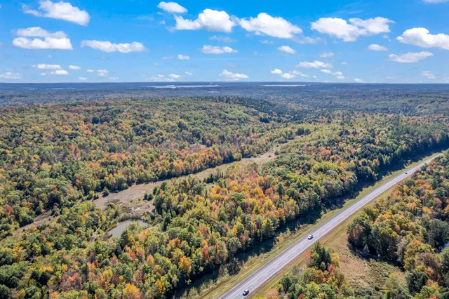 $369,000 | 83 Hemlock Hill Lane, Bowdoinham, ME 04008