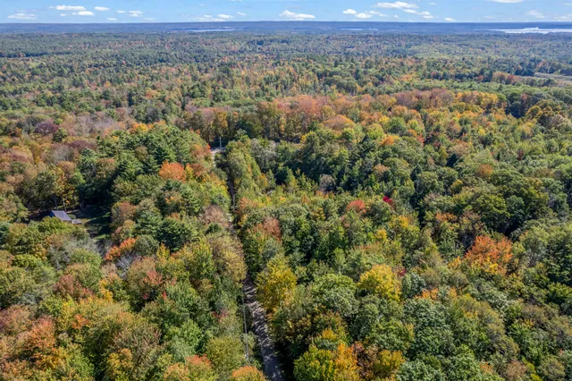 $369,000 | 83 Hemlock Hill Lane, Bowdoinham, ME 04008