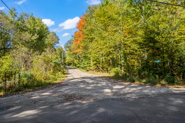 $369,000 | 83 Hemlock Hill Lane, Bowdoinham, ME 04008