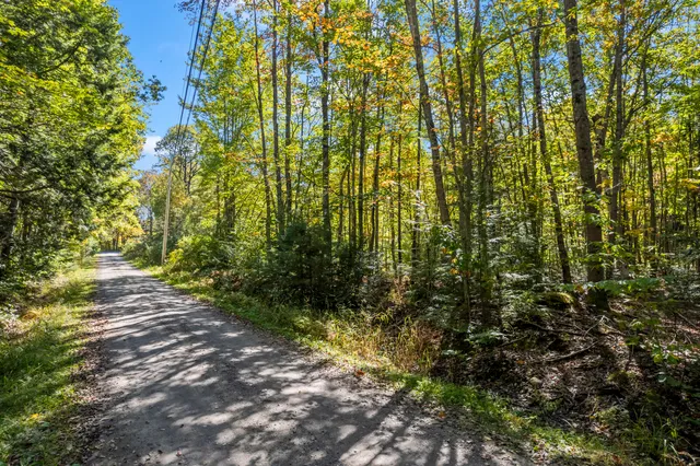 $369,000 | 83 Hemlock Hill Lane, Bowdoinham, ME 04008