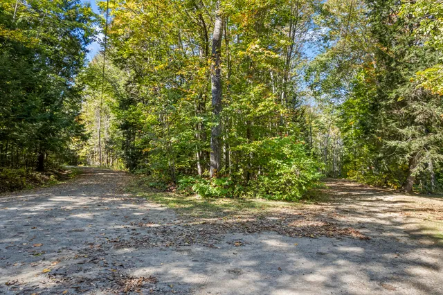 $369,000 | 83 Hemlock Hill Lane, Bowdoinham, ME 04008