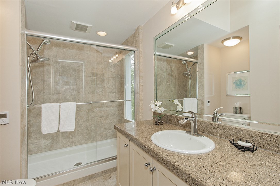 2827 Brainard Road Cleveland, OH 44124 - Photo 17 of 18 Gallery Image 17