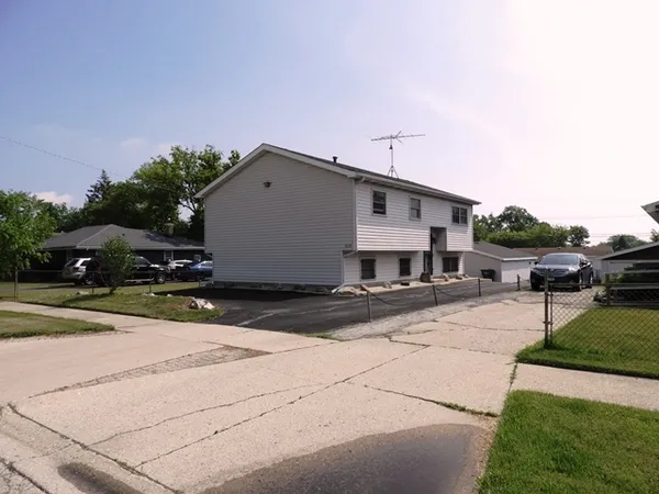 $295,975 | 2125 Wright Avenue, North Chicago, IL 60064
