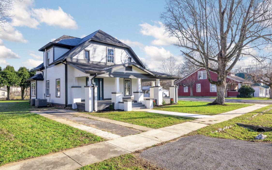 159 Poplar Street Dunlap, TN 37327 - Photo 2 of 33 IMG_5194