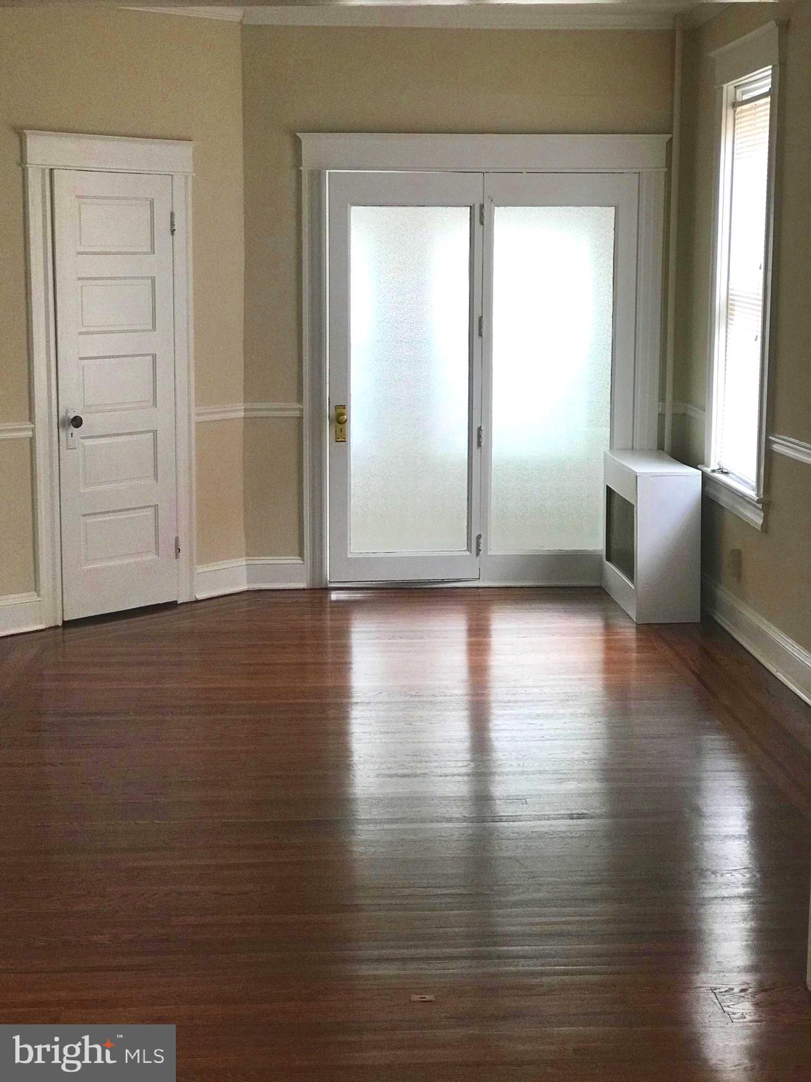 2 South Tremont Road Baltimore, MD 21229 - Photo 3 of 4