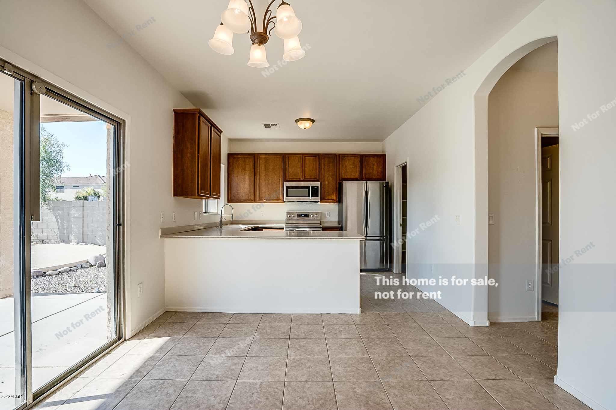 2529 West Carter Road Phoenix, AZ 85041 - Photo 3 of 22 photo_03