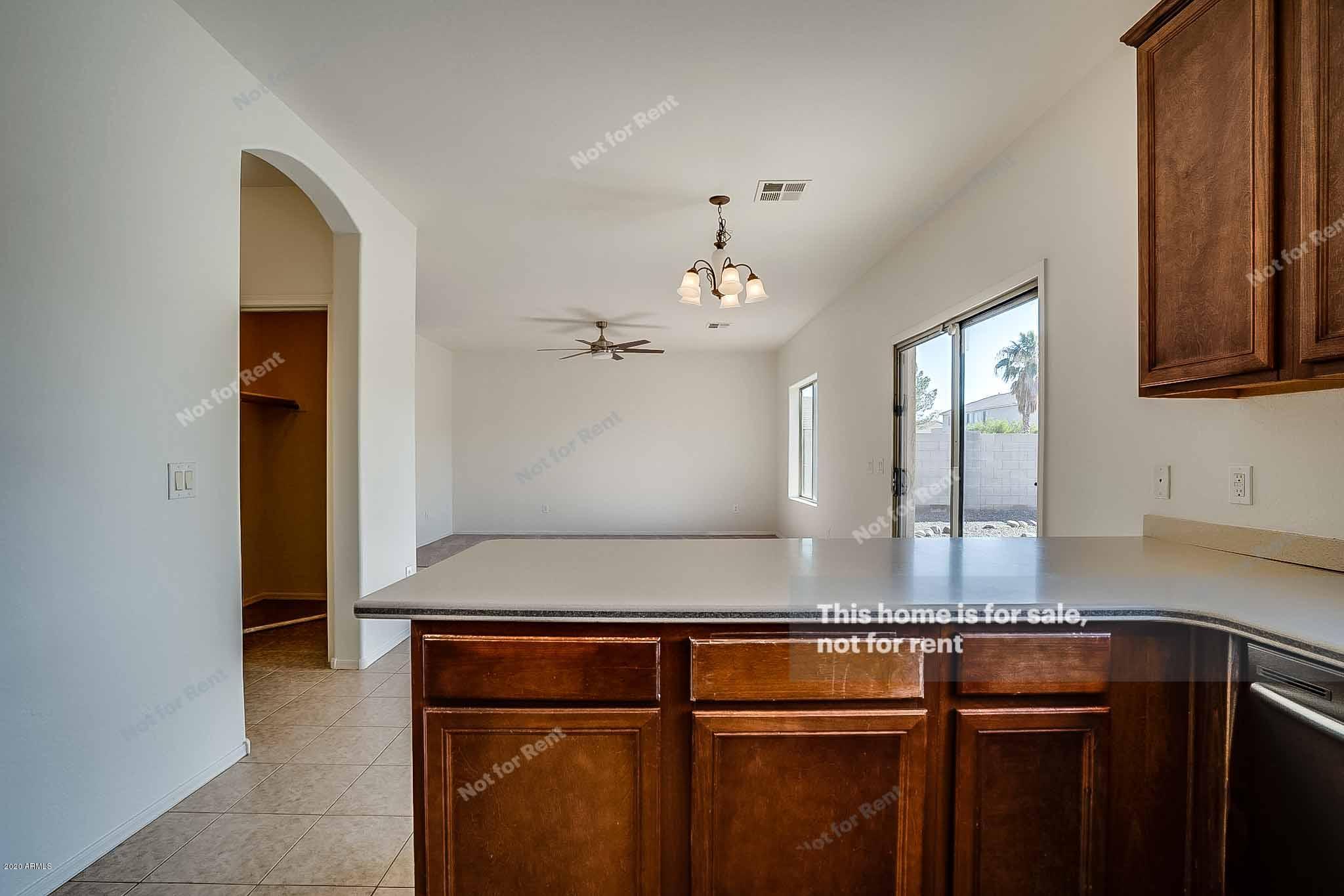 2529 West Carter Road Phoenix, AZ 85041 - Photo 7 of 22 photo_07