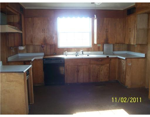 113 Nolan Road Holden, ME 04429 - Photo 5 of 21 Kitchen.