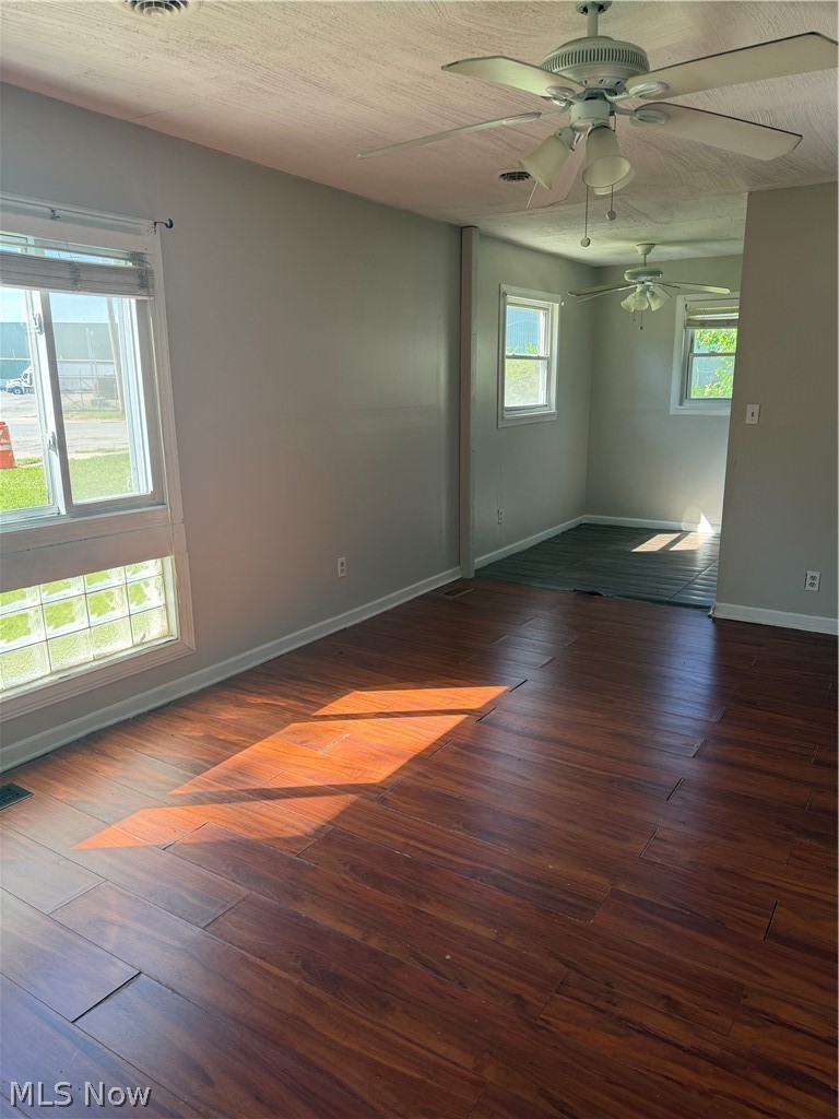 19003 Firwood Road Cleveland, OH 44110 - Photo 5 of 20 Living room with abundant natural light