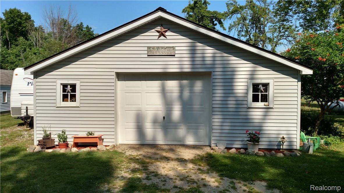 8570 Brown Road Avoca, MI 48006 - Photo 19 of 29 This is a view of the detached garage.