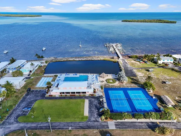 $3,400 | 806 South Jade Drive, Unit 806, Key Largo, FL 33037