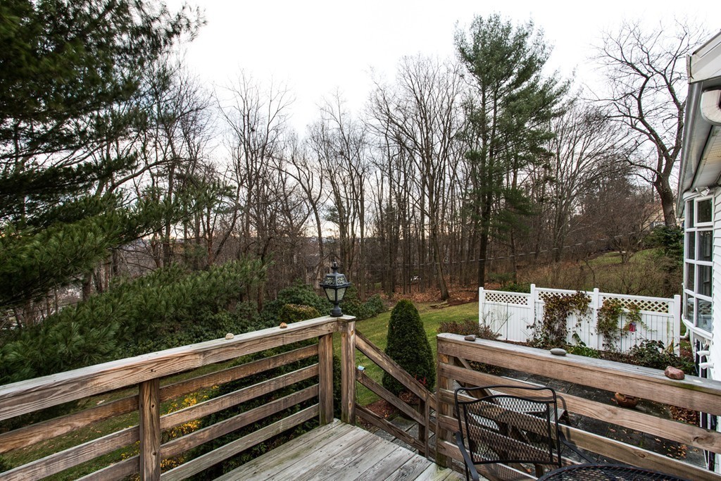 44 Ardmore Road Worcester, MA 01609 - Photo 8 of 30 Gallery Image 8