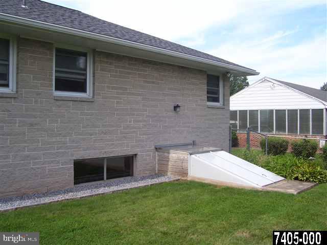 3461 Sycamore Road Dover, PA 17315 - Photo 18 of 23 Gallery Image 18