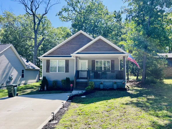 $2,200 | 103 Oak Park Drive, Dickson, TN 37055