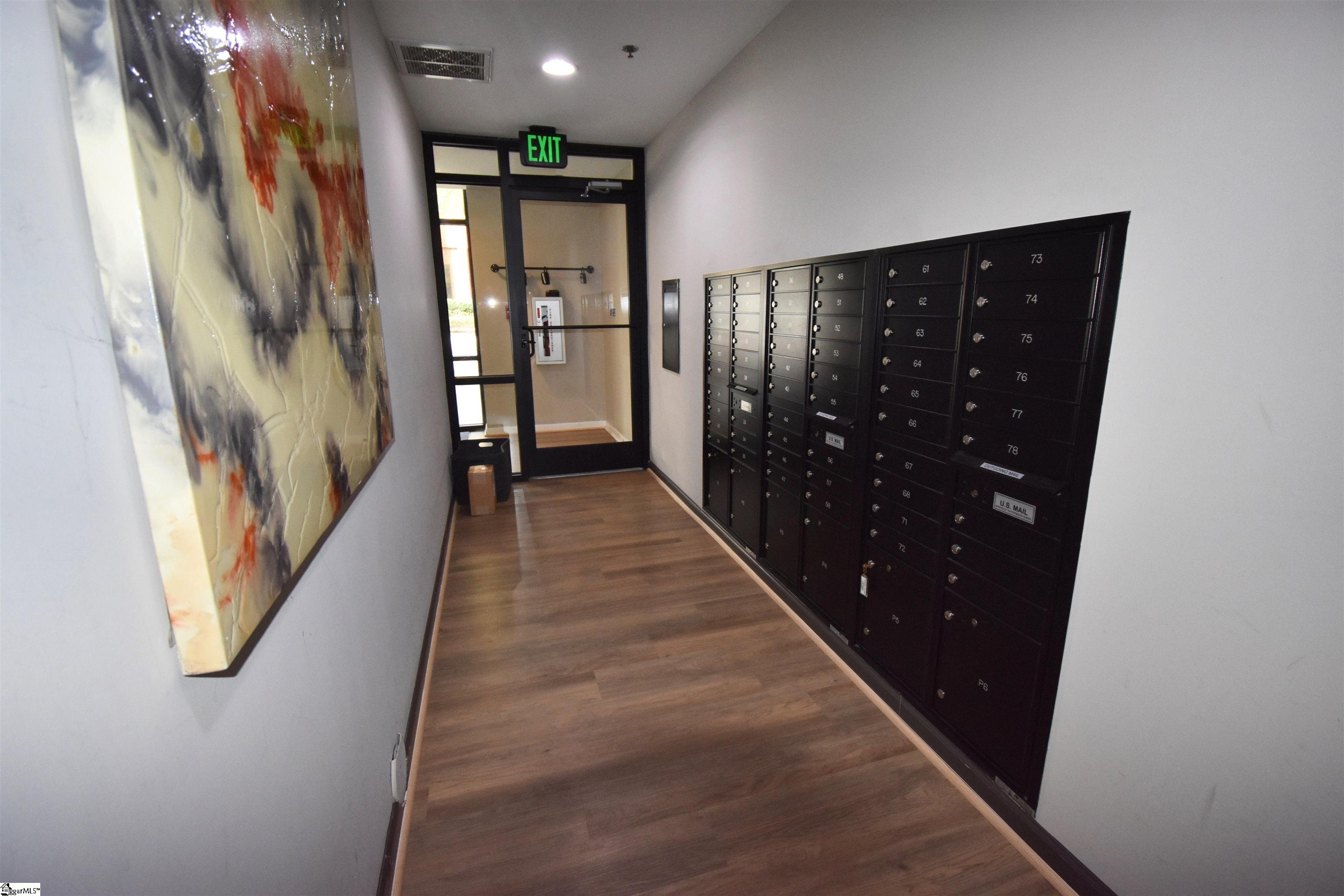 100 East Washington Street, Unit 32 Greenville, SC 29601 - Photo 24 of 38