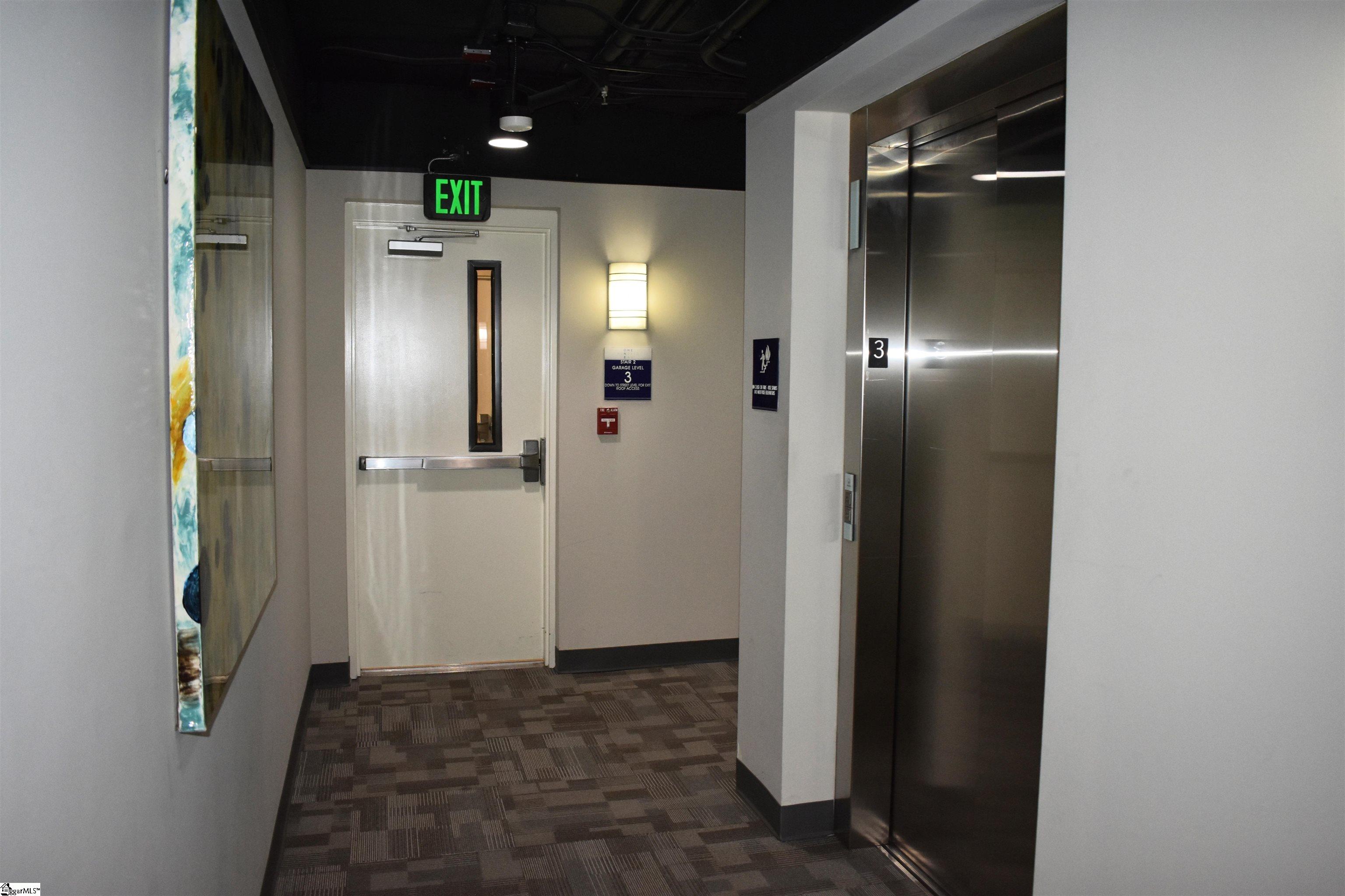 100 East Washington Street, Unit 32 Greenville, SC 29601 - Photo 25 of 38