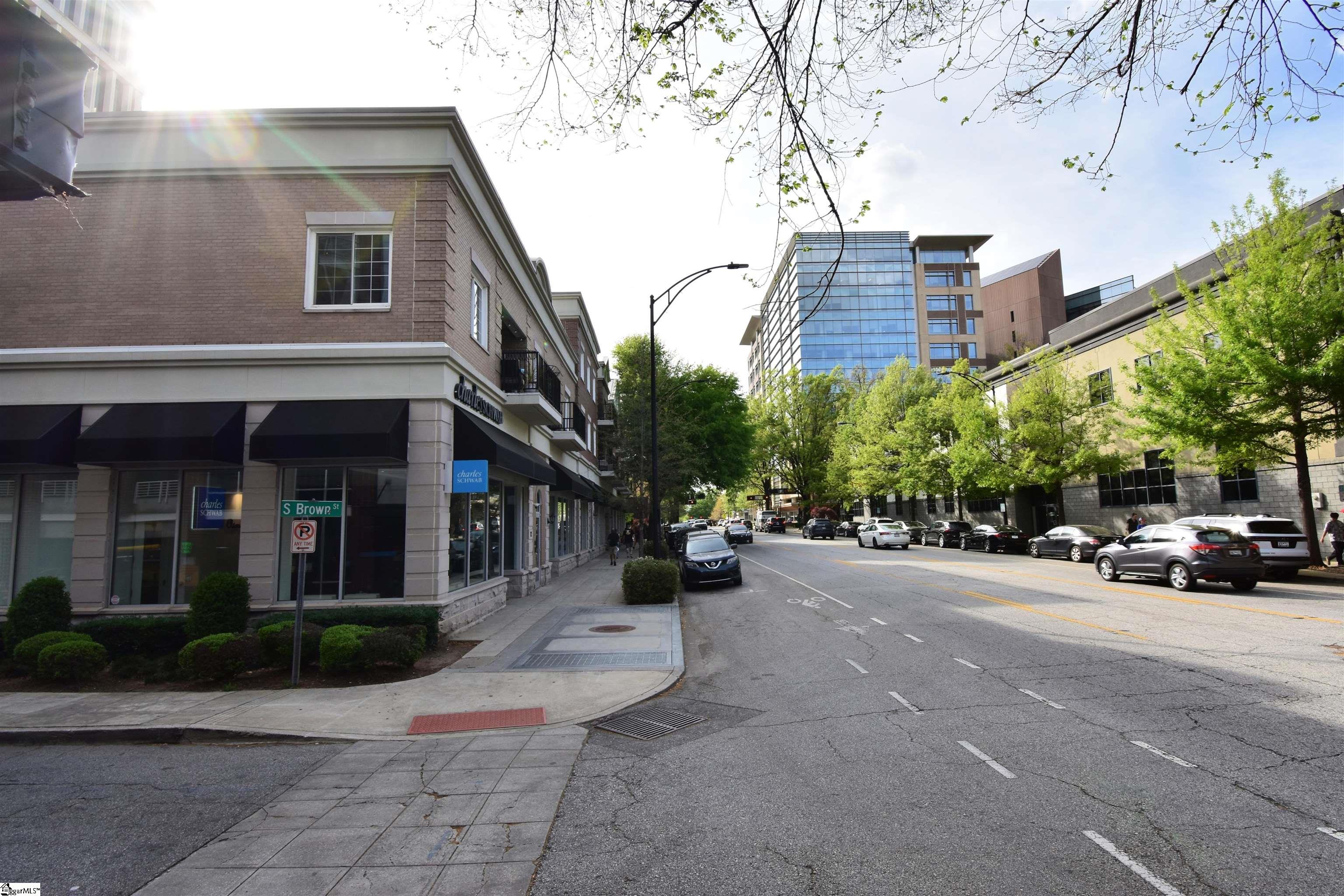 100 East Washington Street, Unit 32 Greenville, SC 29601 - Photo 29 of 38