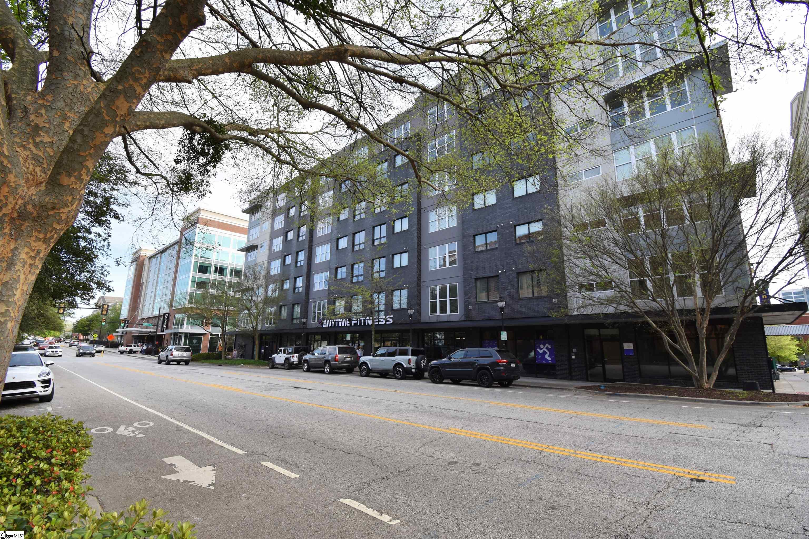 100 East Washington Street, Unit 32 Greenville, SC 29601 - Photo 37 of 38