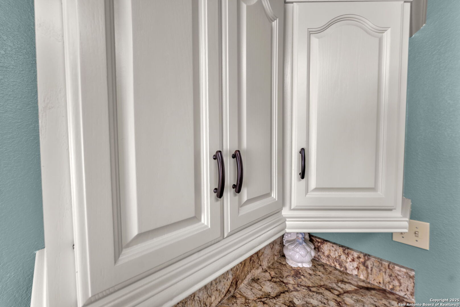 881 Georges Road Lakehills, TX 78063 - Photo 12 of 48