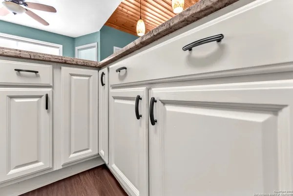 $565,000 | 881 Georges Road, Lakehills, TX 78063