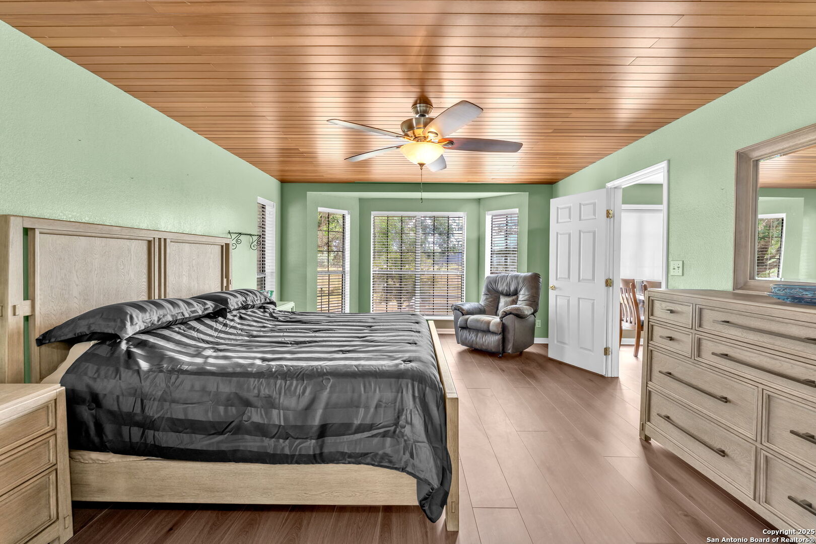 881 Georges Road Lakehills, TX 78063 - Photo 18 of 48