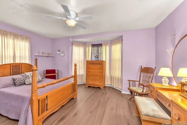 $565,000 | 881 Georges Road, Lakehills, TX 78063