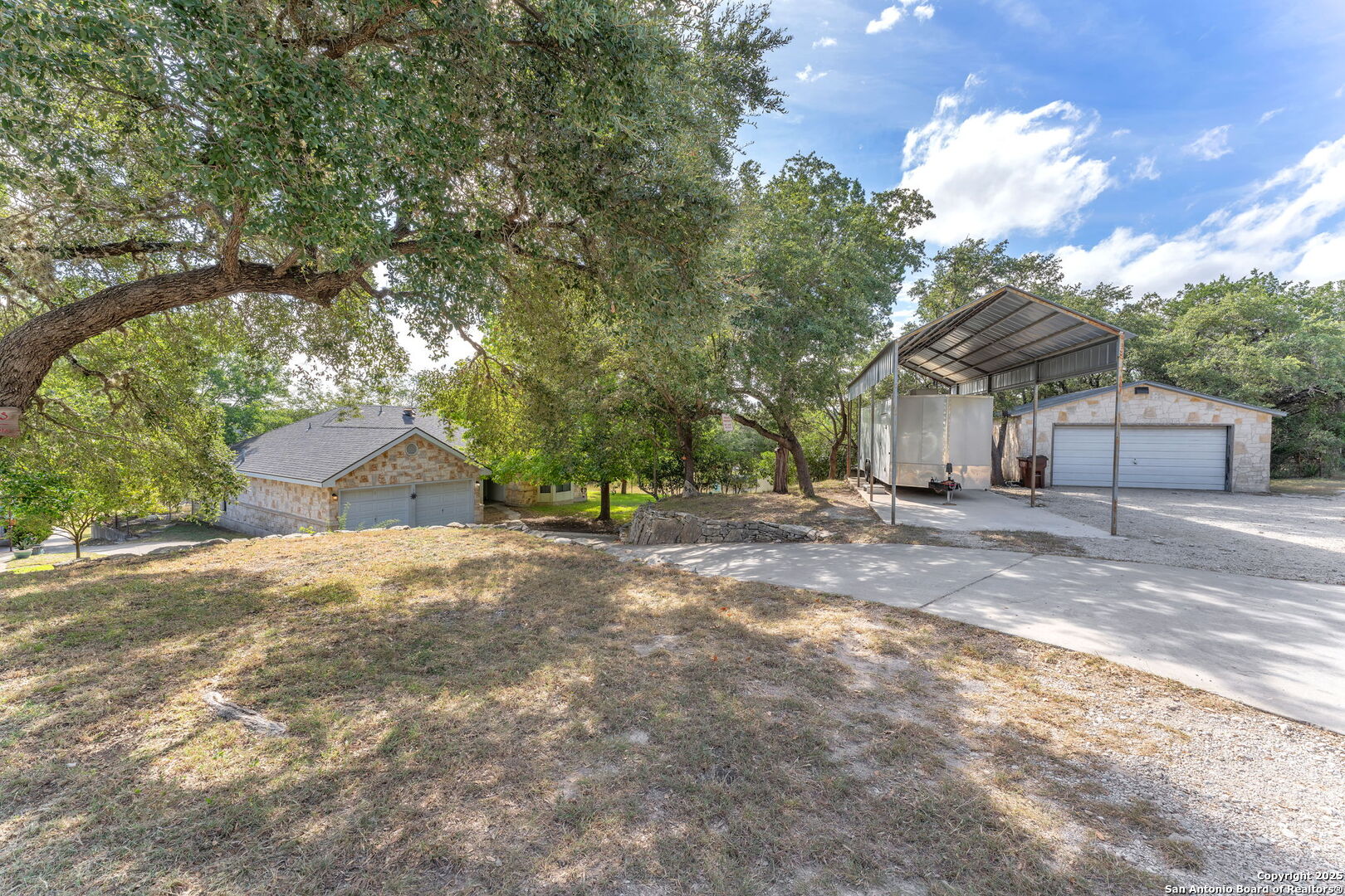 881 Georges Road Lakehills, TX 78063 - Photo 32 of 48