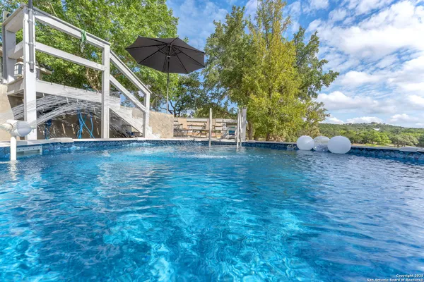 $565,000 | 881 Georges Road, Lakehills, TX 78063