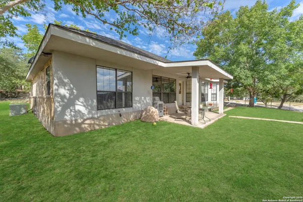 $565,000 | 881 Georges Road, Lakehills, TX 78063