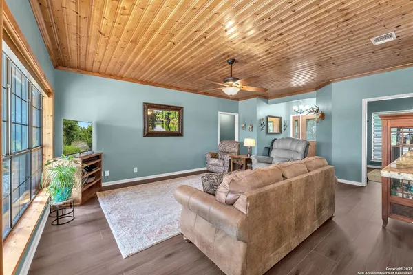 $565,000 | 881 Georges Road, Lakehills, TX 78063
